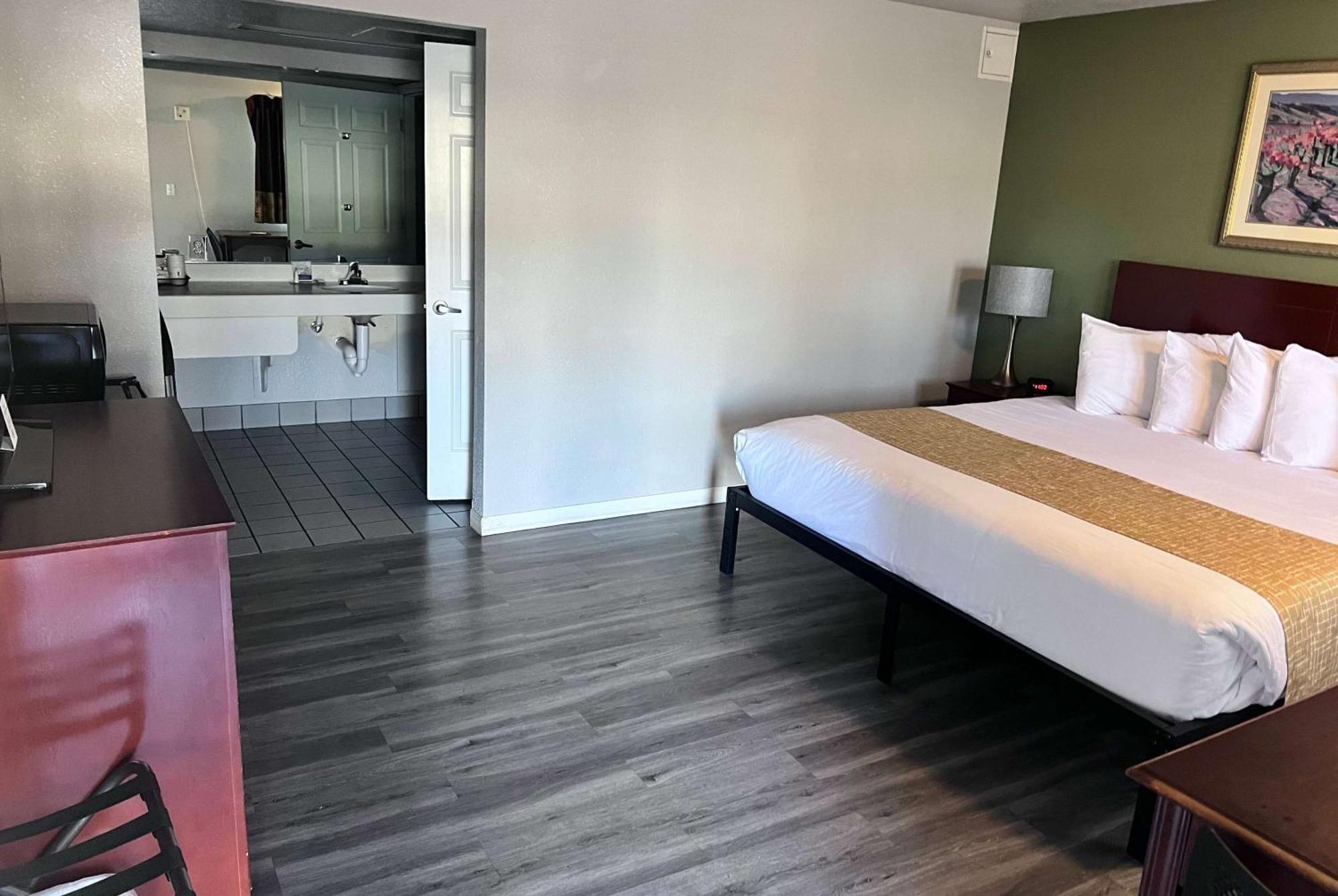 Travelodge By Wyndham Redding Ca Extérieur photo