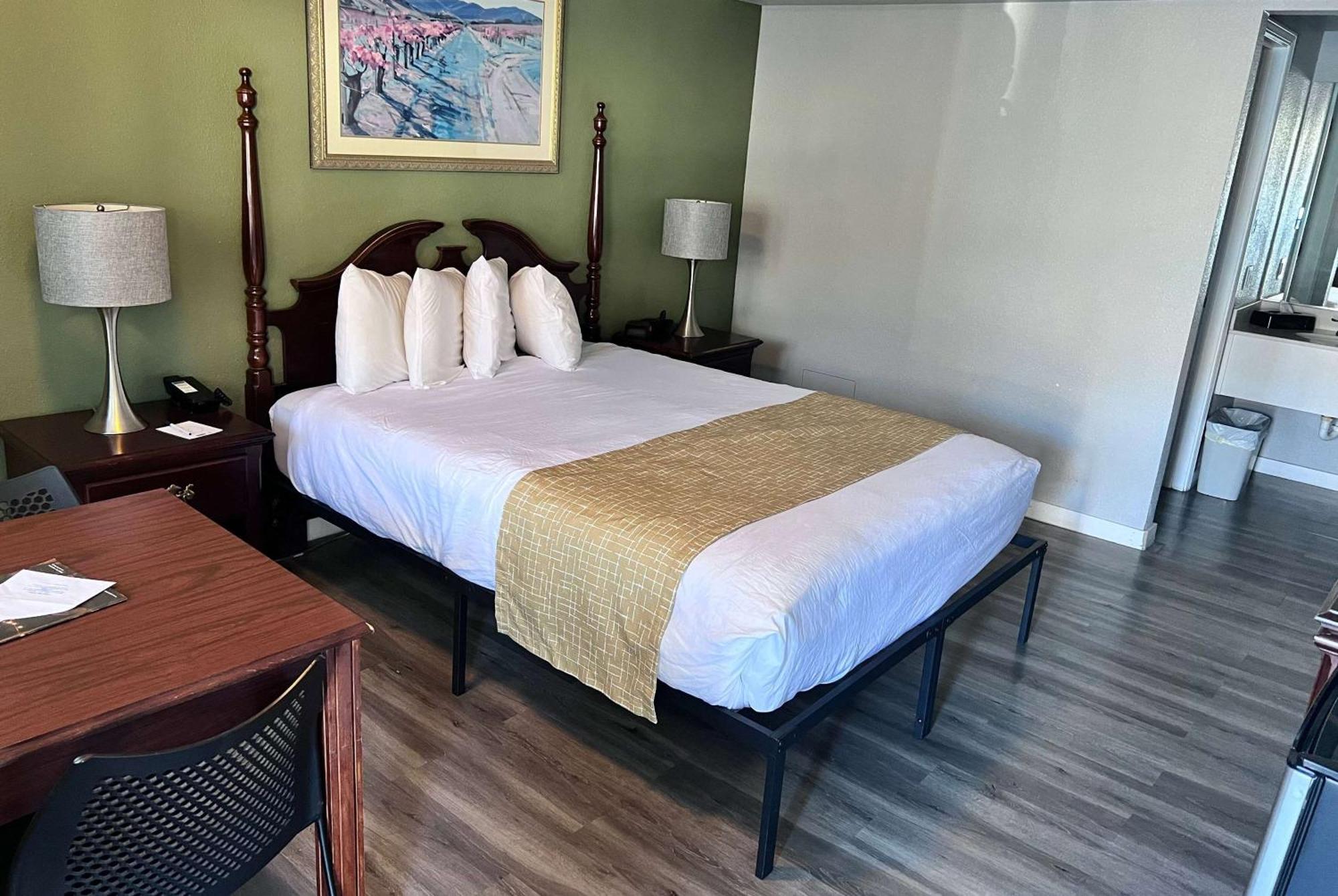Travelodge By Wyndham Redding Ca Extérieur photo