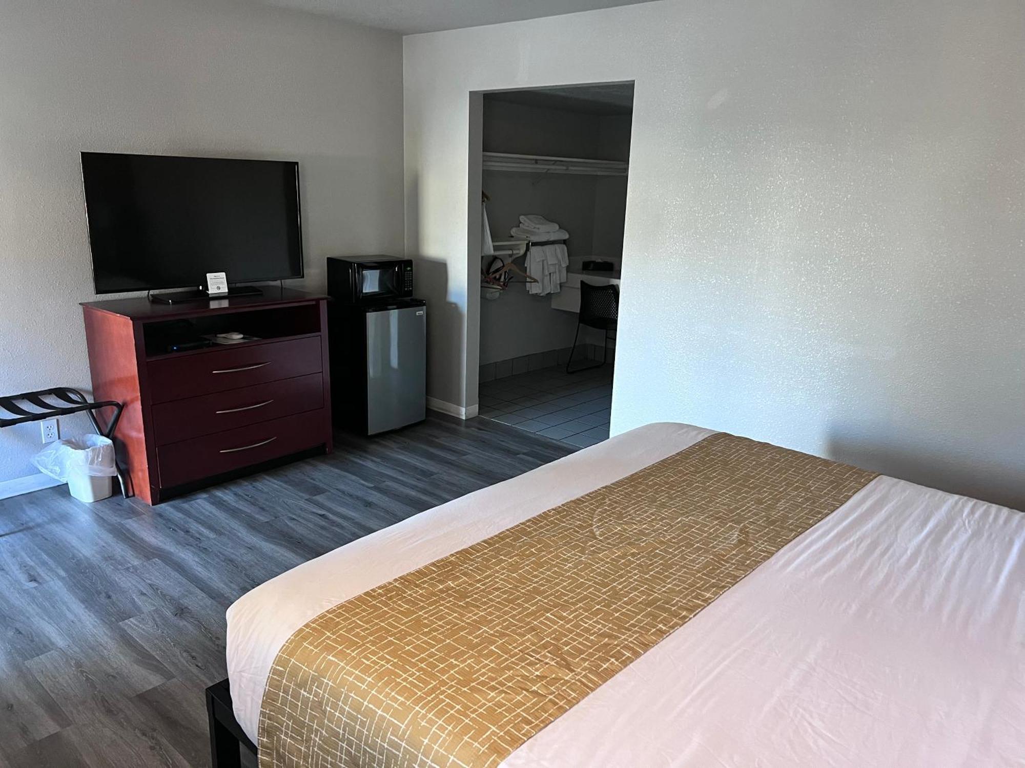 Travelodge By Wyndham Redding Ca Extérieur photo