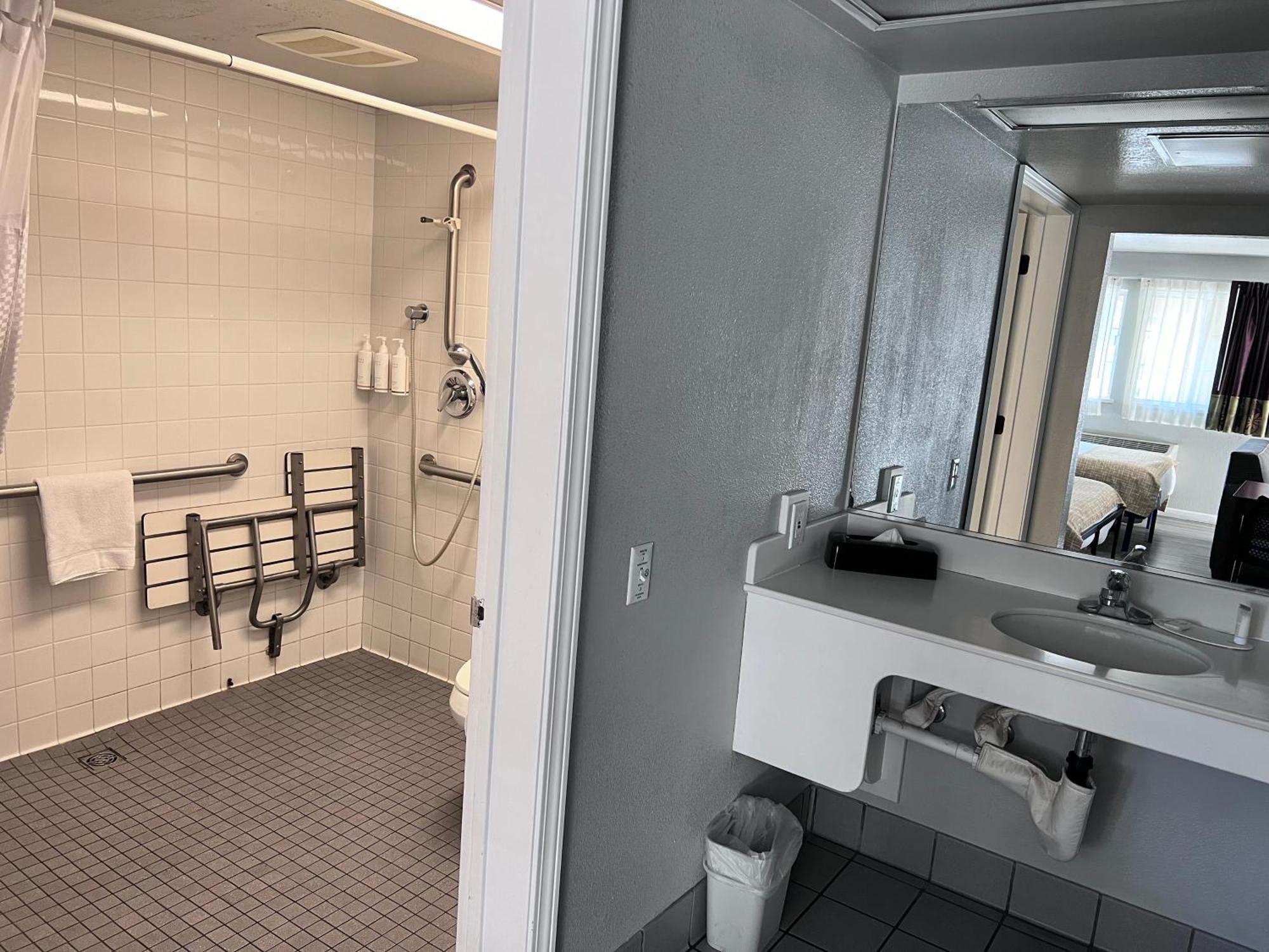 Travelodge By Wyndham Redding Ca Extérieur photo