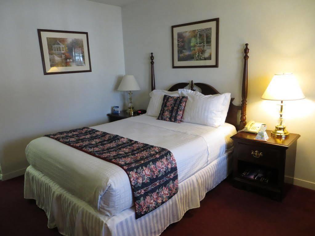 Travelodge By Wyndham Redding Ca Extérieur photo